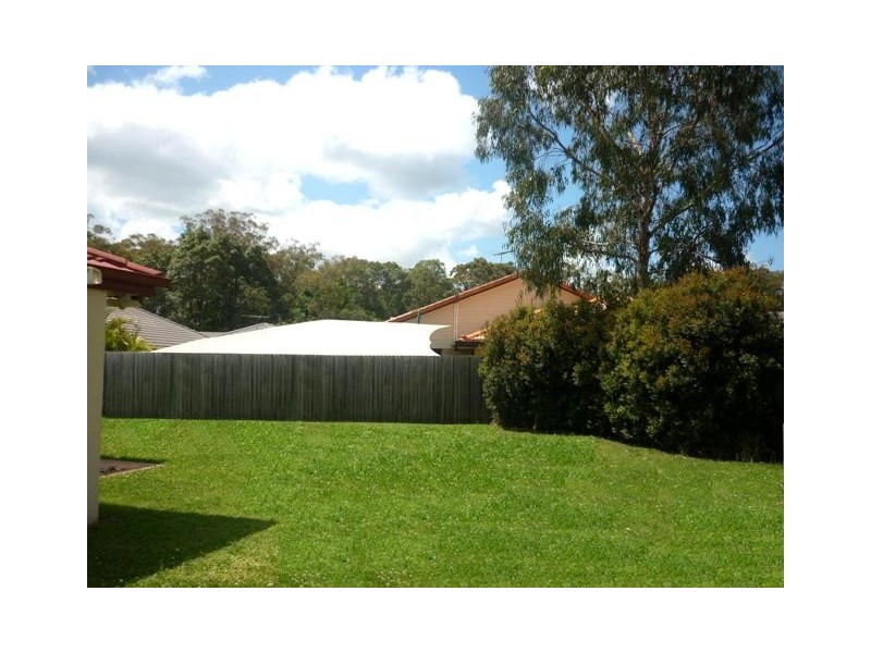 27 Parklink Drive, Redland Bay QLD 4165