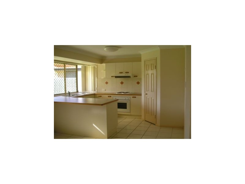 1 Carolyn Place, Redland Bay QLD 4165