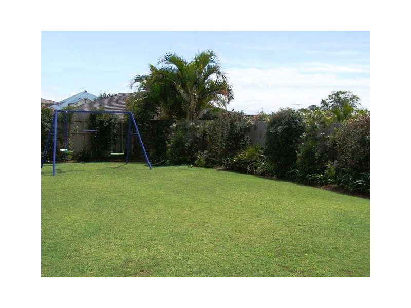 5 Garrett Place, Redland Bay QLD 4165