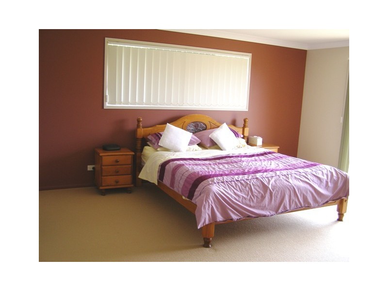 5 Garrett Place, Redland Bay QLD 4165