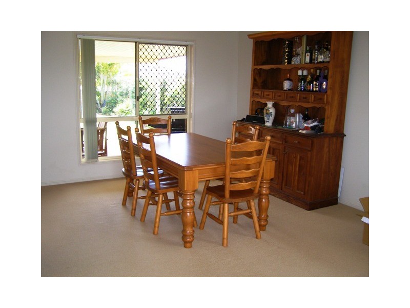 5 Garrett Place, Redland Bay QLD 4165