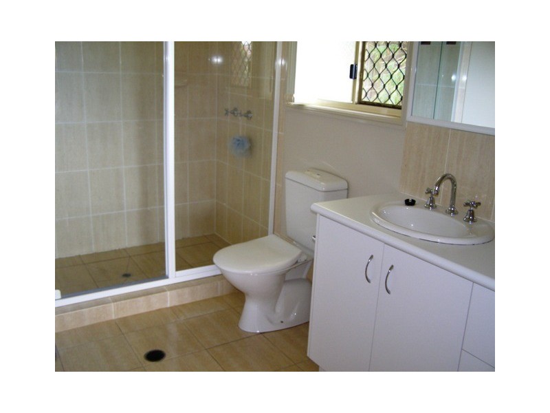 5 Garrett Place, Redland Bay QLD 4165