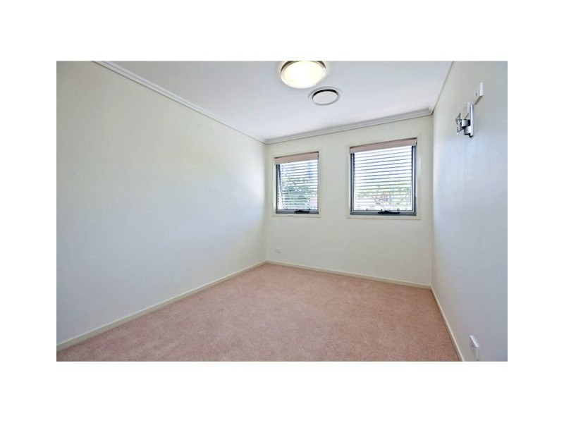 2/62  Island Street, Cleveland QLD 4163