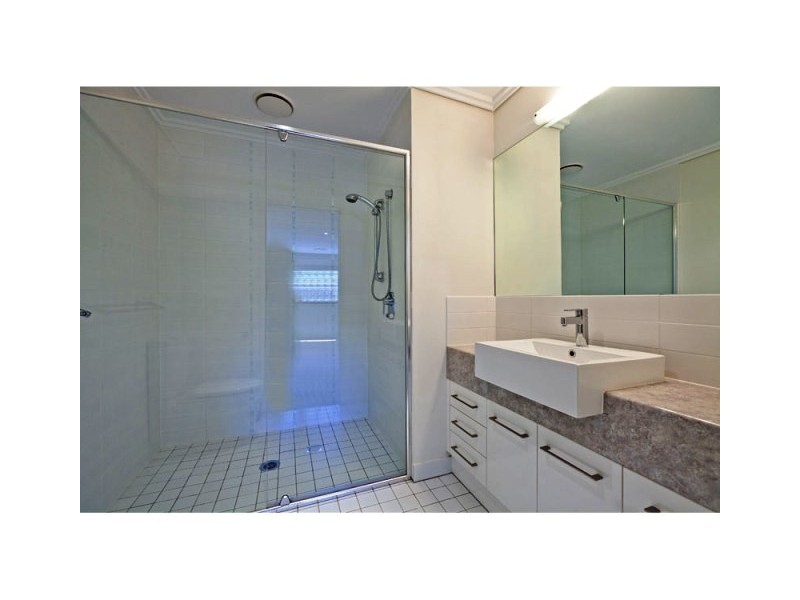 2/62  Island Street, Cleveland QLD 4163