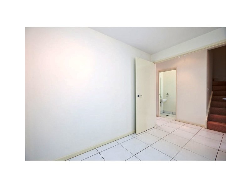 2/62  Island Street, Cleveland QLD 4163