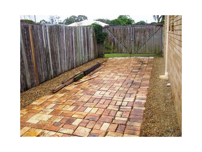 26 Stradbroke Street, Redland Bay QLD 4165