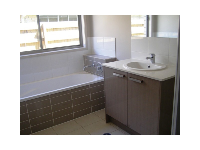 29 Stradbroke Street, Redland Bay QLD 4165