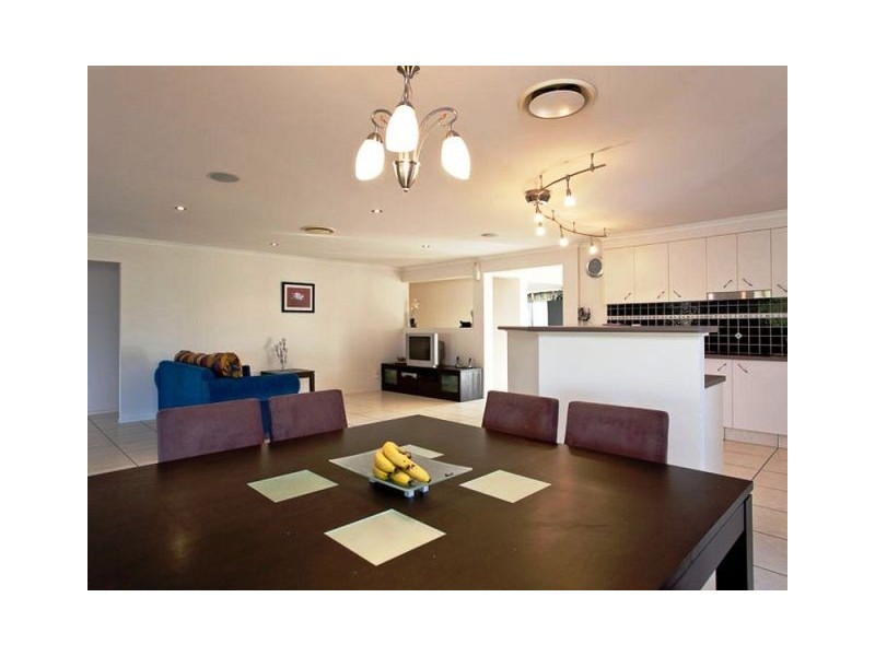 5 Summerhill, Victoria Point QLD 4165