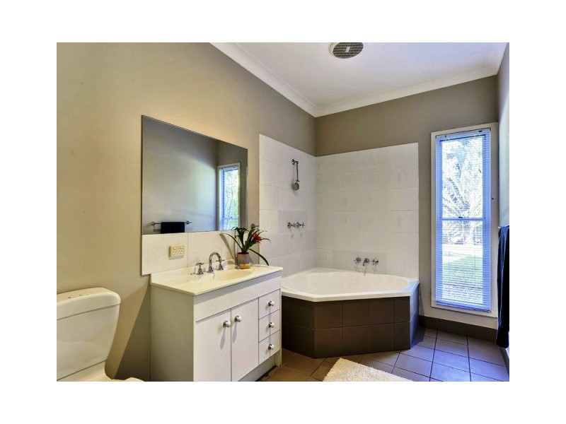 9 Dennison Court, Redland Bay QLD 4165