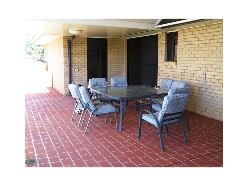 9 BRAMPTON CLOSE, Redland Bay QLD 4165