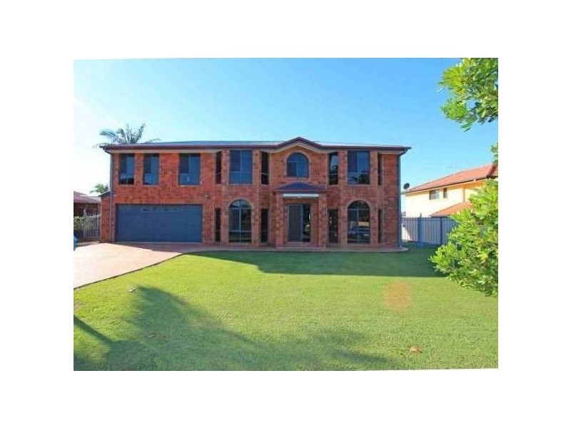 32 TORQUAY RD, Redland Bay QLD 4165