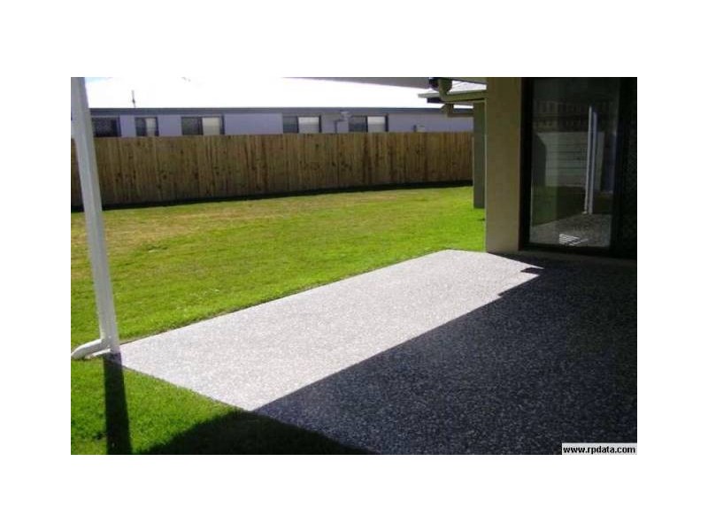 10 Mervyn Crescent, Redland Bay QLD 4165