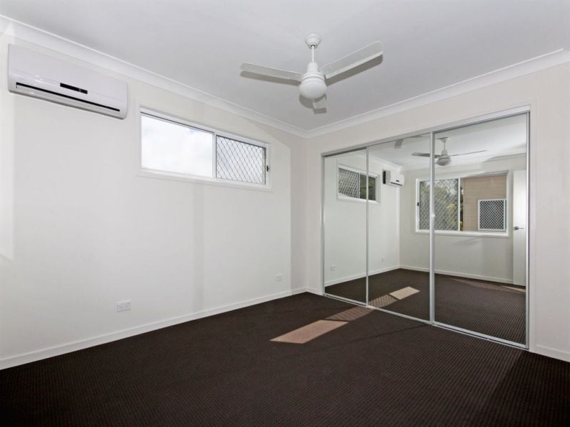 UNIT 1/9 BOAT, Victoria Point QLD 4165