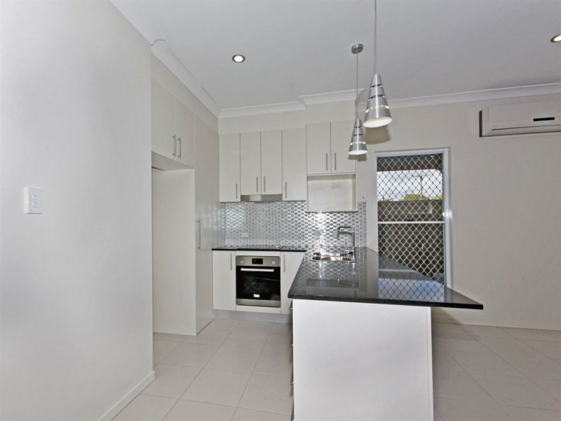 UNIT 1/9 BOAT, Victoria Point QLD 4165