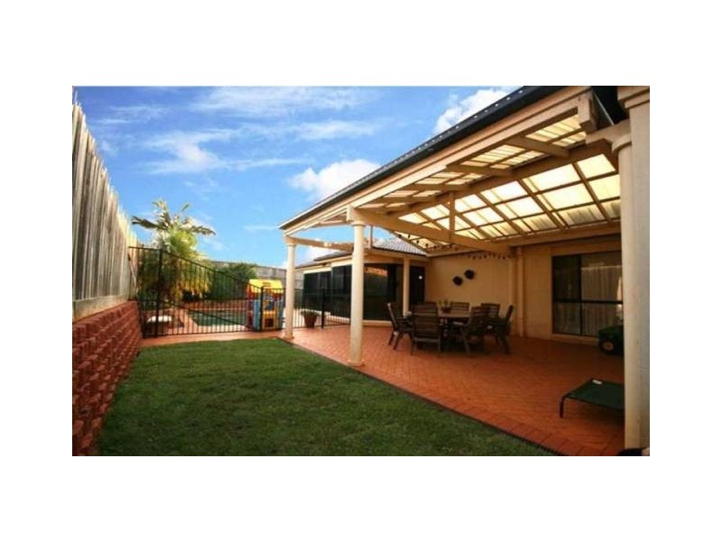 5 Roger Court, Redland Bay QLD 4165