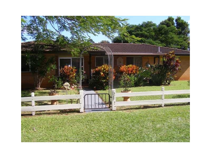 61 Broadwater Terrace, Redland Bay QLD 4165