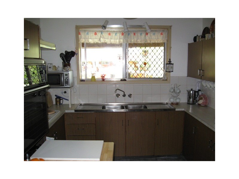 61 Broadwater Terrace, Redland Bay QLD 4165