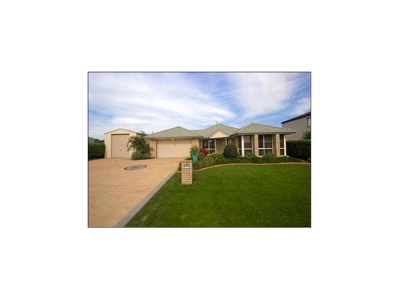 19 Kimbolton Drive, Redland Bay QLD 4165