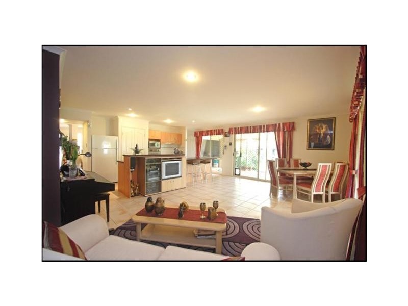 19 Kimbolton Drive, Redland Bay QLD 4165