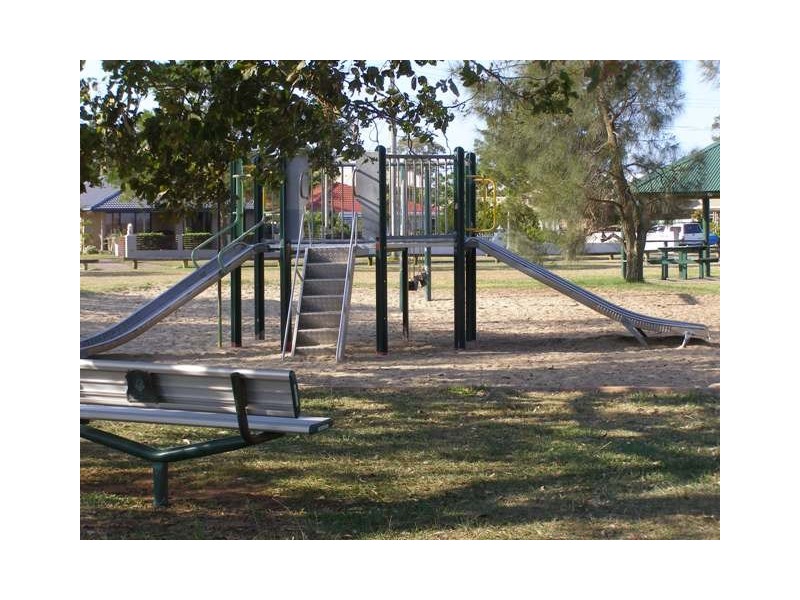 12 Wilkie Street, Redland Bay QLD 4165