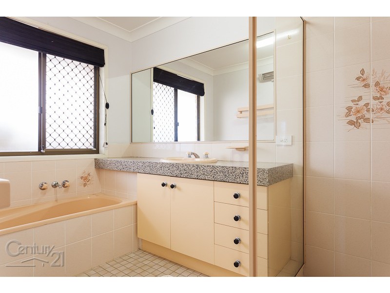 108 BENFER RD, Victoria Point QLD 4165