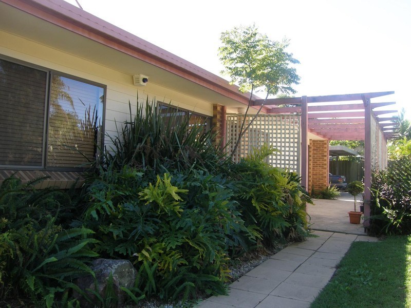 6 Waratah Avenue, Victoria Point QLD 4165