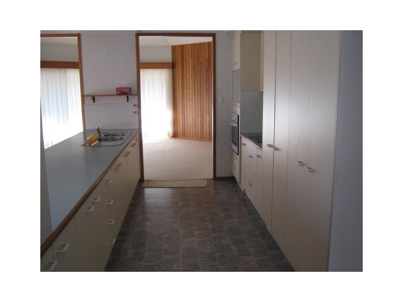 24 SUNSHINE DRIVE, Cleveland QLD 4163