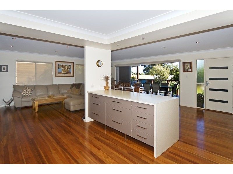 15 Thompson Street, Victoria Point QLD 4165