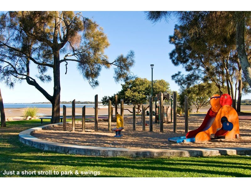 15 Thompson Street, Victoria Point QLD 4165