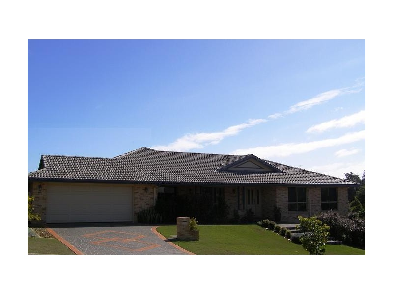 1 Lowe, Redland Bay QLD 4165