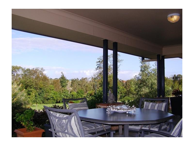 1 Lowe, Redland Bay QLD 4165