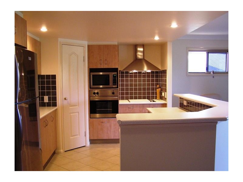 1 Lowe, Redland Bay QLD 4165