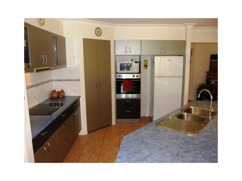 21 Keirnan Street, Redland Bay QLD 4165