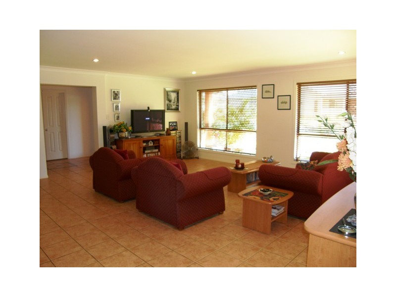 21 Keirnan Street, Redland Bay QLD 4165