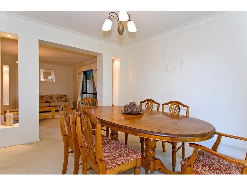 2 The Rampart, Redland Bay QLD 4165