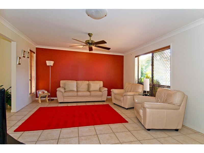 2 The Rampart, Redland Bay QLD 4165