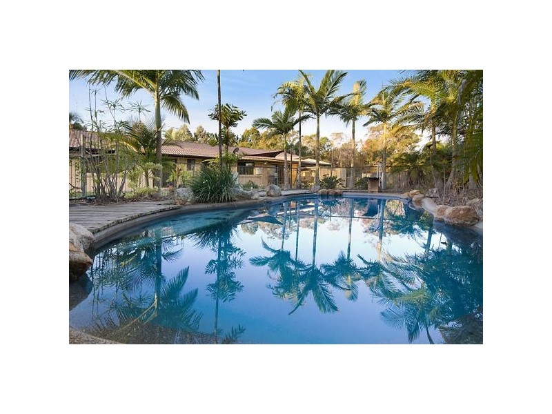 12 Clay Gully, Victoria Point QLD 4165