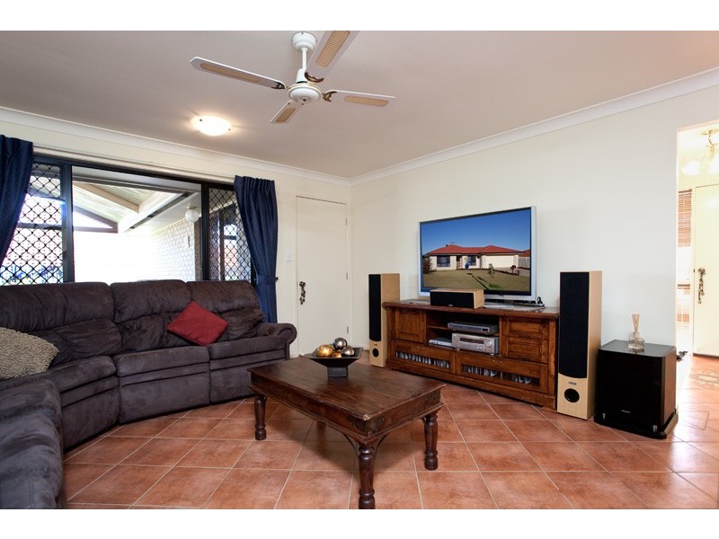 24 Burkett Crs, Victoria Point QLD 4165