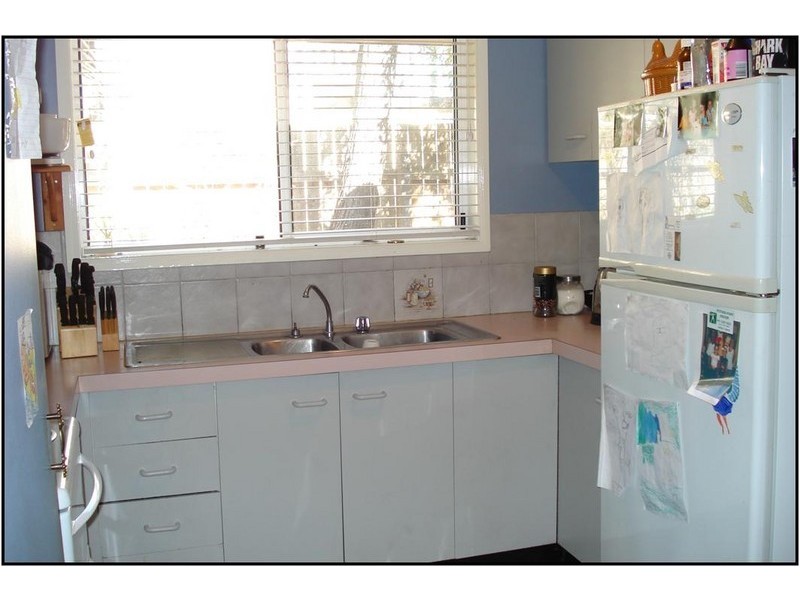 15 Mark Street, Redland Bay QLD 4165