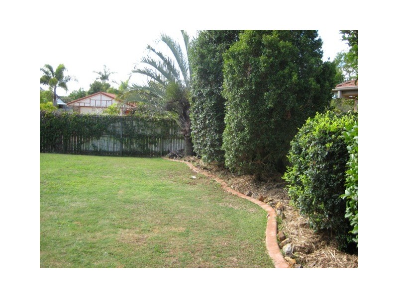 1 Manuela Street, Victoria Point QLD 4165