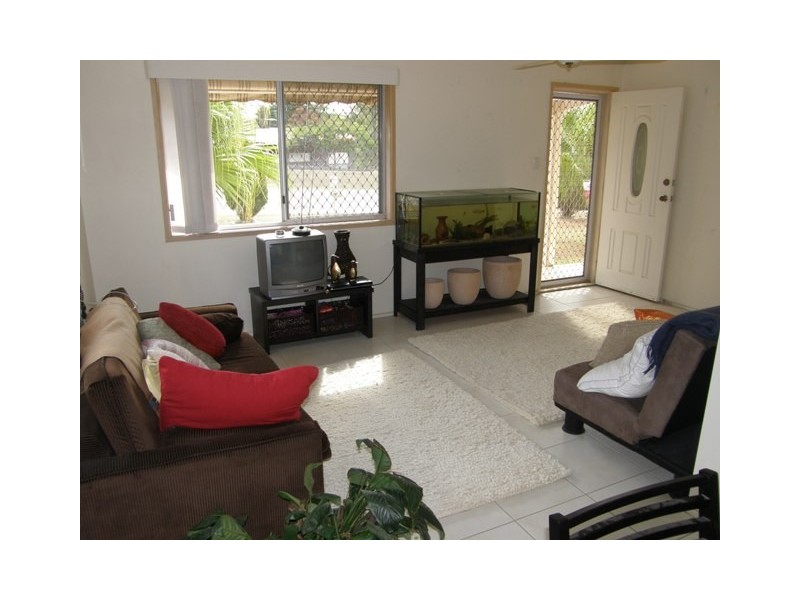 53 Harburg Dr, Beenleigh QLD 4207