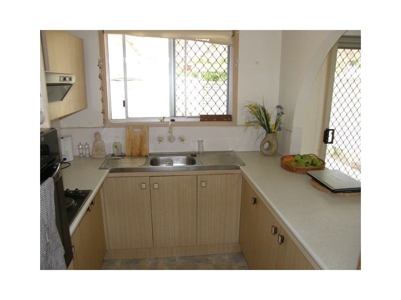 53 Harburg Dr, Beenleigh QLD 4207