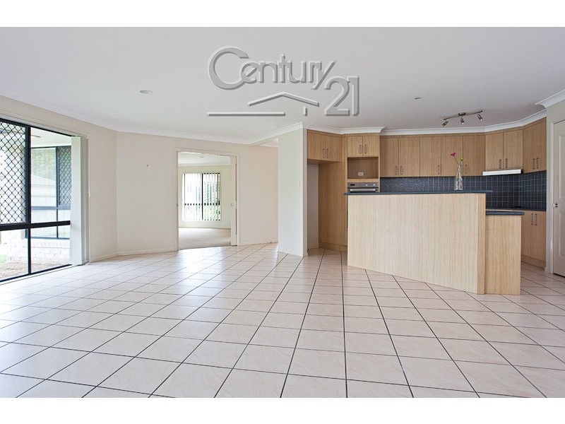 17 Snipe St, Redland Bay QLD 4165