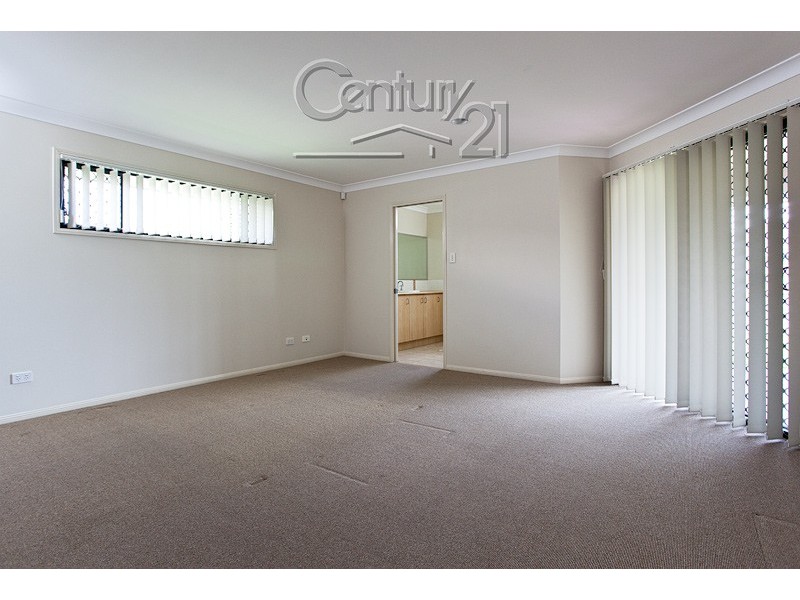 17 Snipe St, Redland Bay QLD 4165