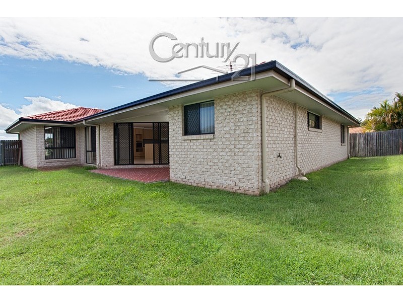 17 Snipe St, Redland Bay QLD 4165