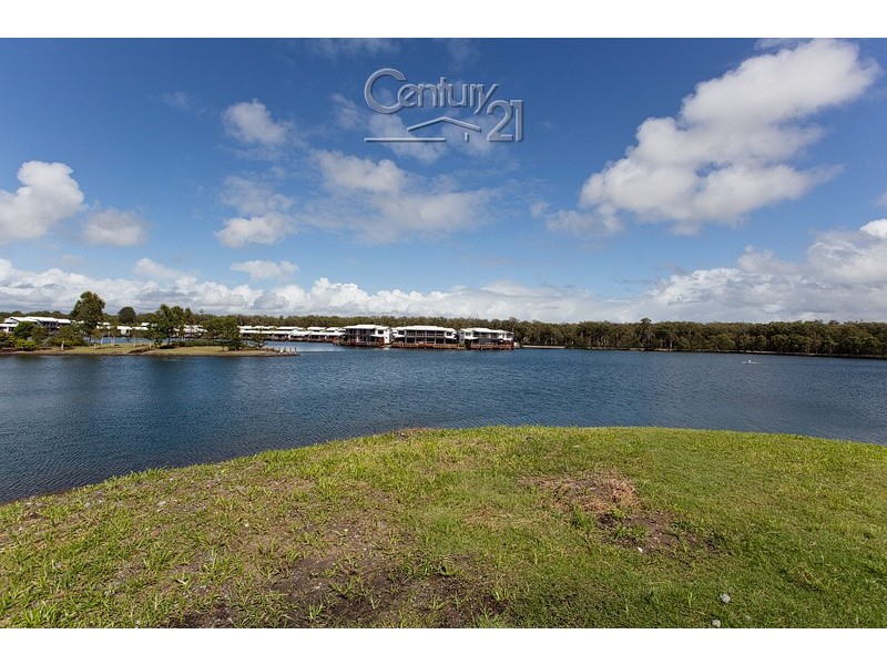 11 Manacor, Coombabah QLD 4216