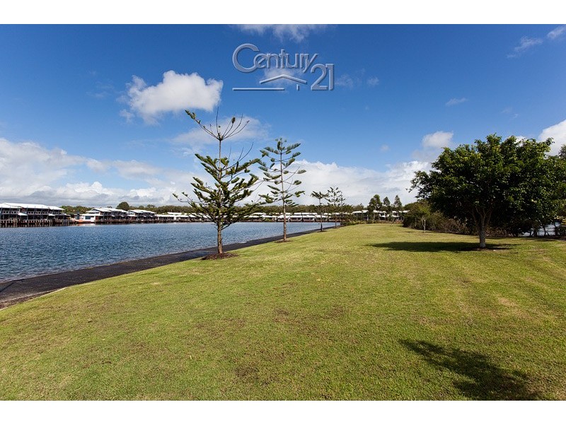 11 Manacor, Coombabah QLD 4216