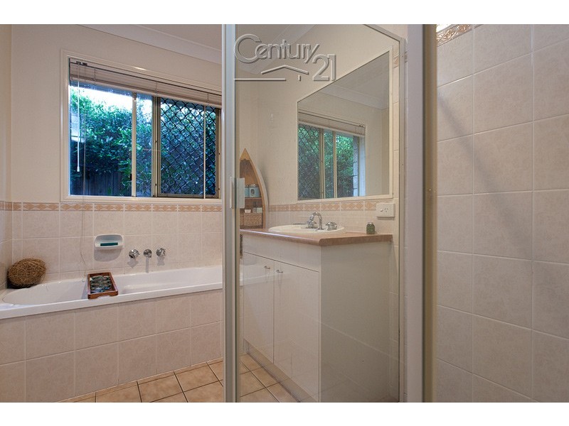 8 Ridgevale, Victoria Point QLD 4165