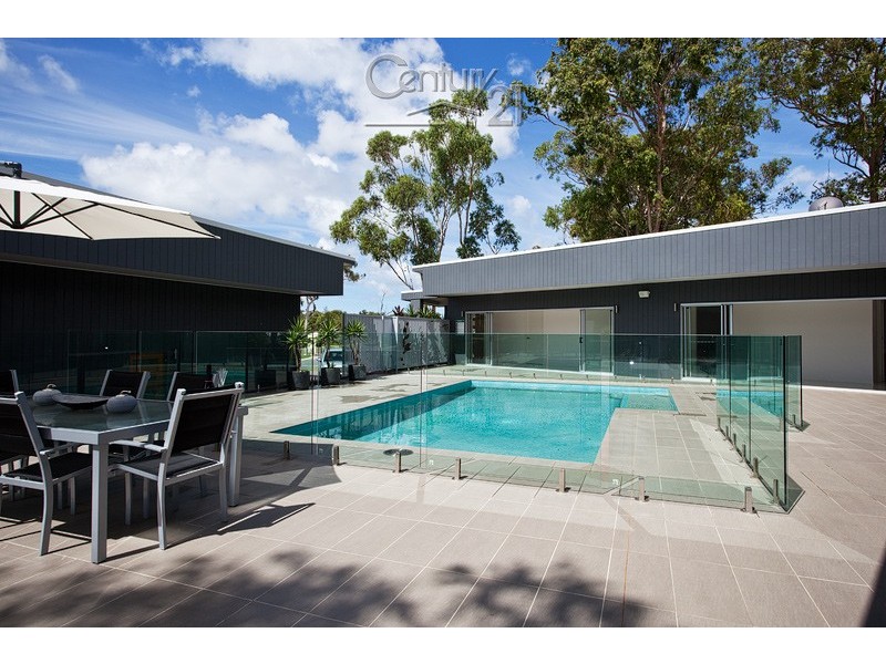 2 Woodcrest, Redland Bay QLD 4165