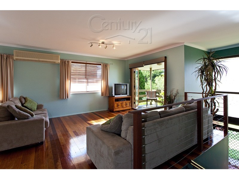 19 Scott Street, Redland Bay QLD 4165